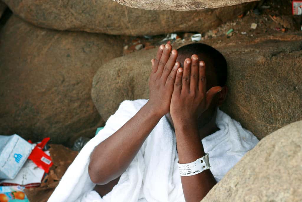 Prayingatarafat omarchitriwala cc 1024x684