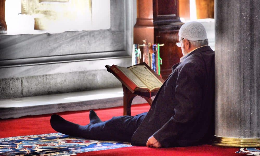 Maninmosqueistanbul photolupi cc 2000px