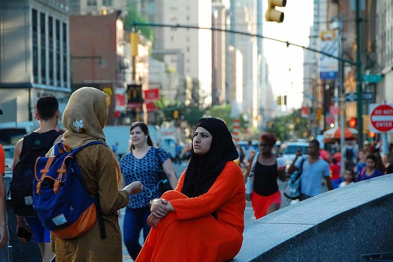 2muslimladiesnewyork publicdomain 1024