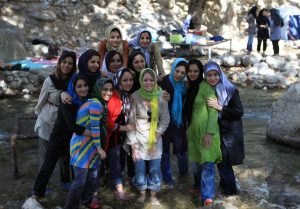 Group of Irani friends at Malagha Khuzastan by Ninara via Flickr CC