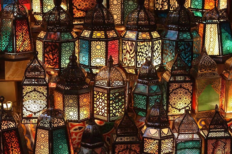 Egyptia carved lamps | photo by dermolf at pixabay, cc
