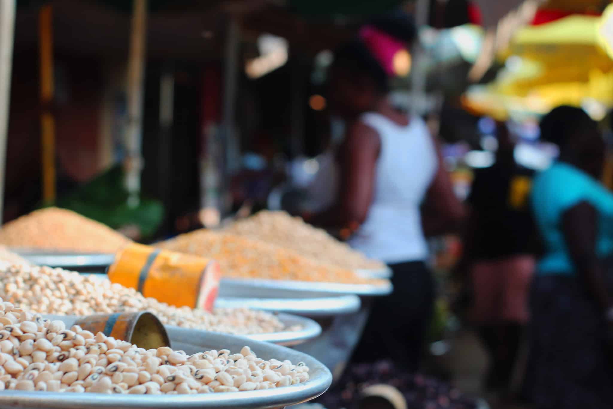 MarketAccraGhana-byIsabelLopez-viaFlickrCC