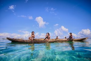 SulikKidsBoatWater-byMemangRizalisviaFlickrCC