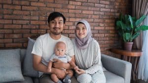 MomDadBaby-byOduaImages-viaCanva