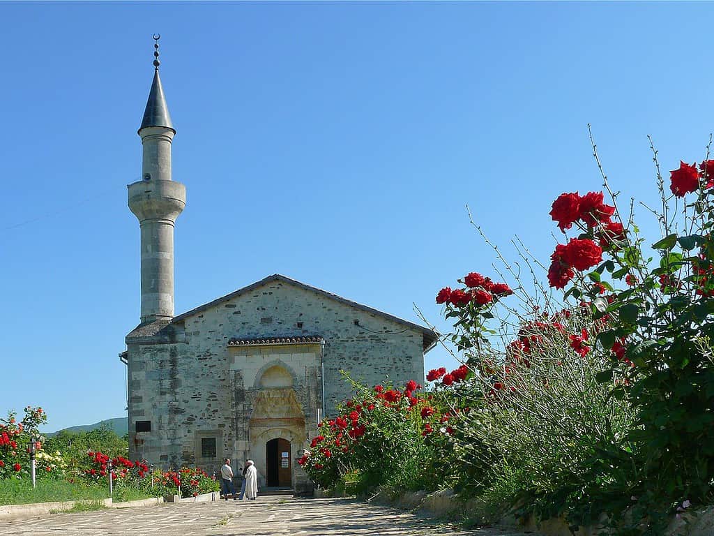 Ukraine-UzbekMosque-byPiotrMatyga-viaWikimediaCC