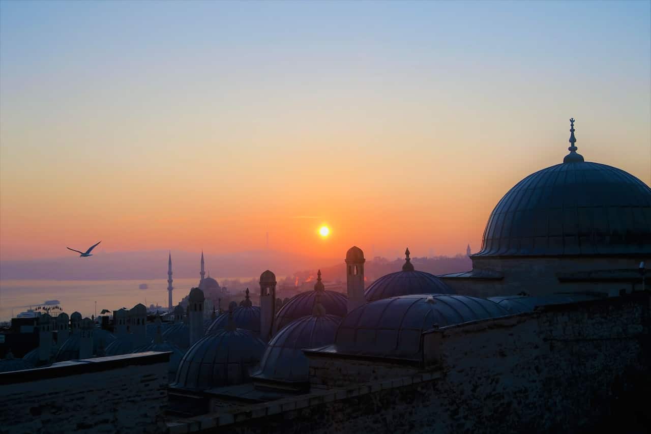 Turkeyistanbulmosqueskylinenight bykonevi viapexelscc