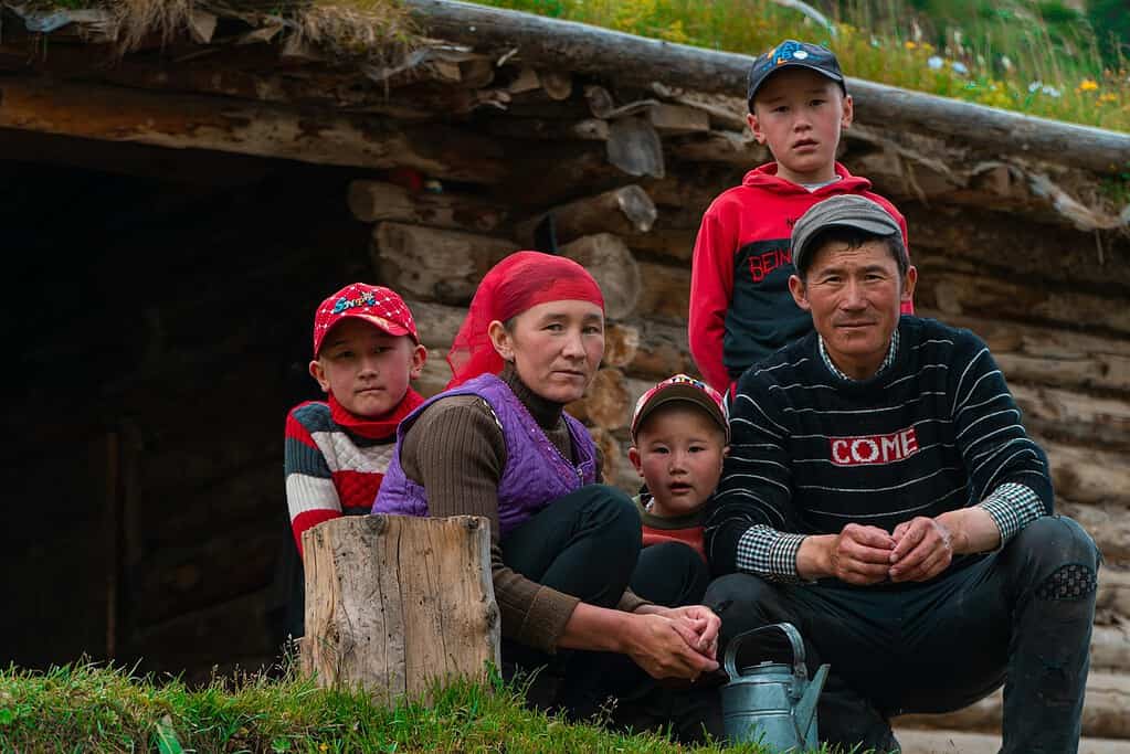 Chinaxinjiangkazakhfamily Byluli Viapexels