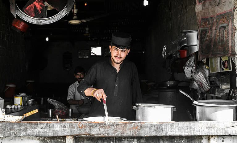 Pakistangeraltpashtunman Byaadil Viapexels 1900px